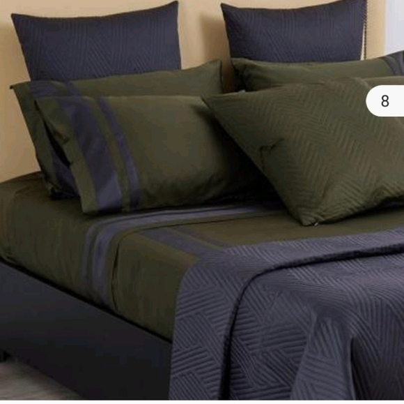 Frette Luxury 2026 Luxury Queen Duvet & 2 Euro Sham Retails$1,550 - Picture 8 of 12